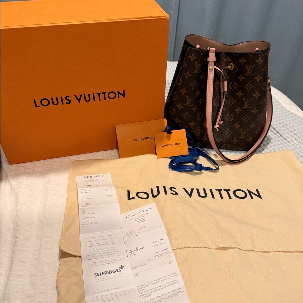 Louis Vuitton Monogram NeoNoe MM R.POUDRE Pink M44022